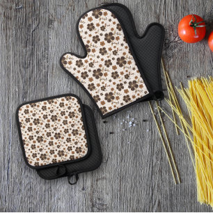 White brown natural flower   oven mitt & pot holder set