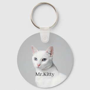 White Cat Custom Pet Name – Editable Cute Portrait Key Ring