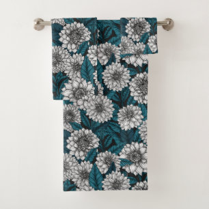 White Dahlia garden/ blue leaves 2 Bath Towel Set