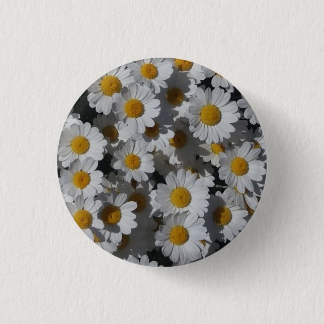 White Daisies Badge (Front)