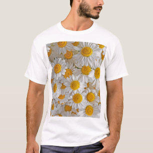 White Daisies: Beautiful Floral Background T-Shirt