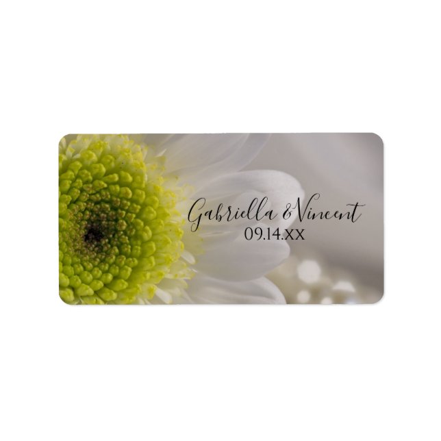 White Daisy and Pearls Wedding Favour Tag (Front)