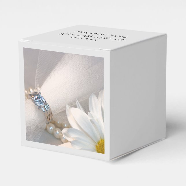 White Daisy Elegance Wedding Favour Box (Front Side)