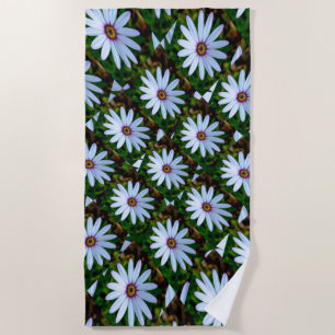 White Daisy Pattern Beach Towel
