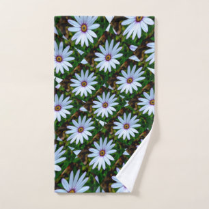 White Daisy Pattern Hand Towel