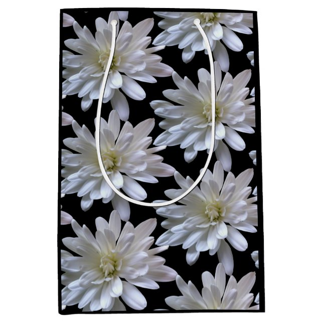 White daisy pattern white flowers medium gift bag (Front)