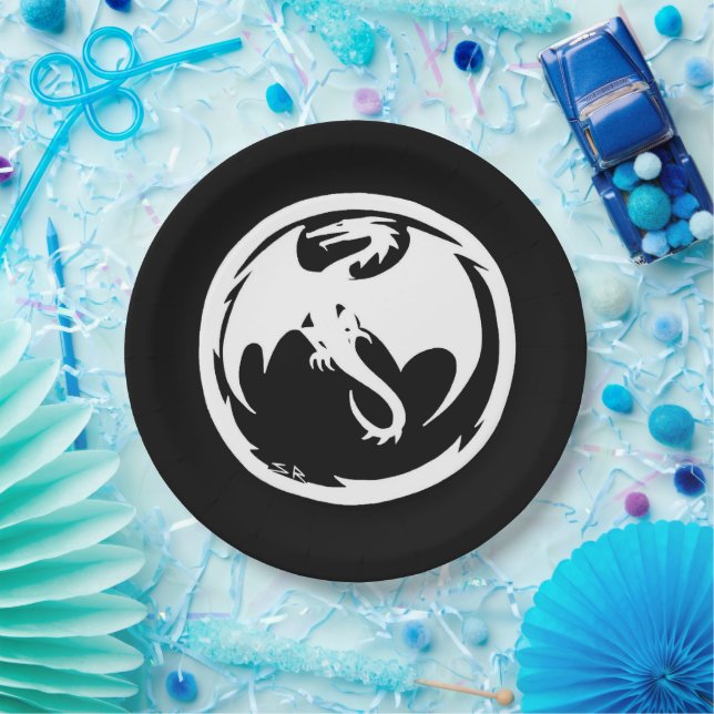 White Dragon black large paper plates (Party)