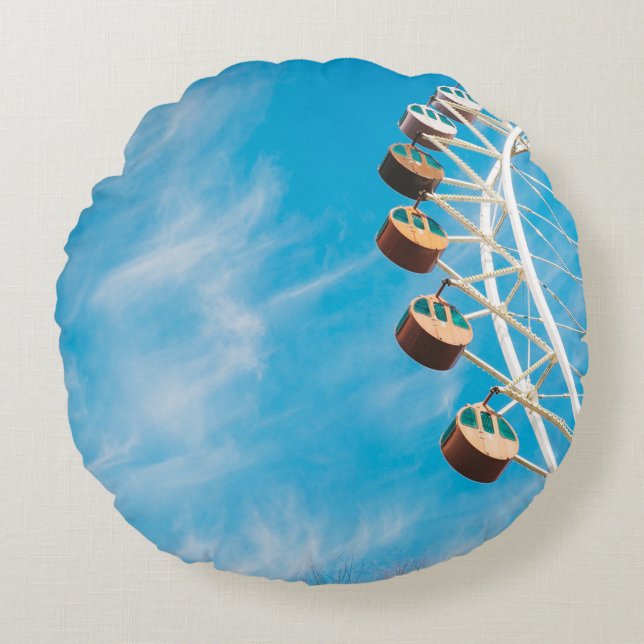 White Ferris wheel under clear sky in the morning Round Cushion (Front)
