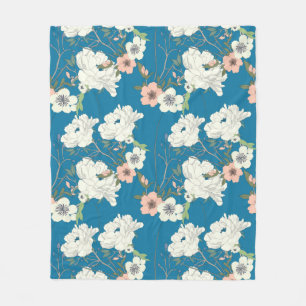 White Floral Garden Pattern Fleece Blanket