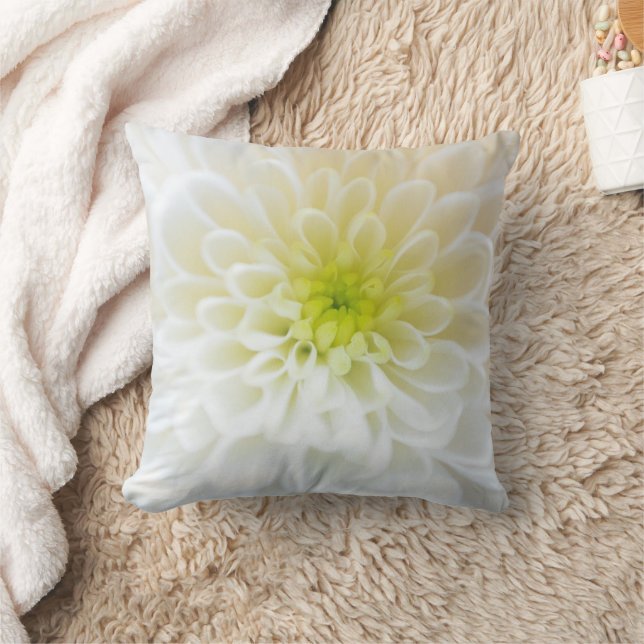 White Flower Pillow (Blanket)