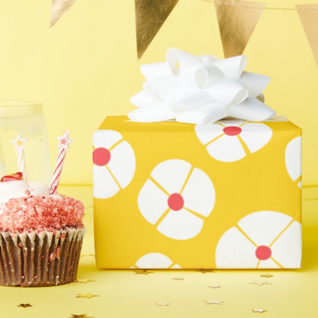 White Flowers On Gold Wrapping Paper (Birthday Party)