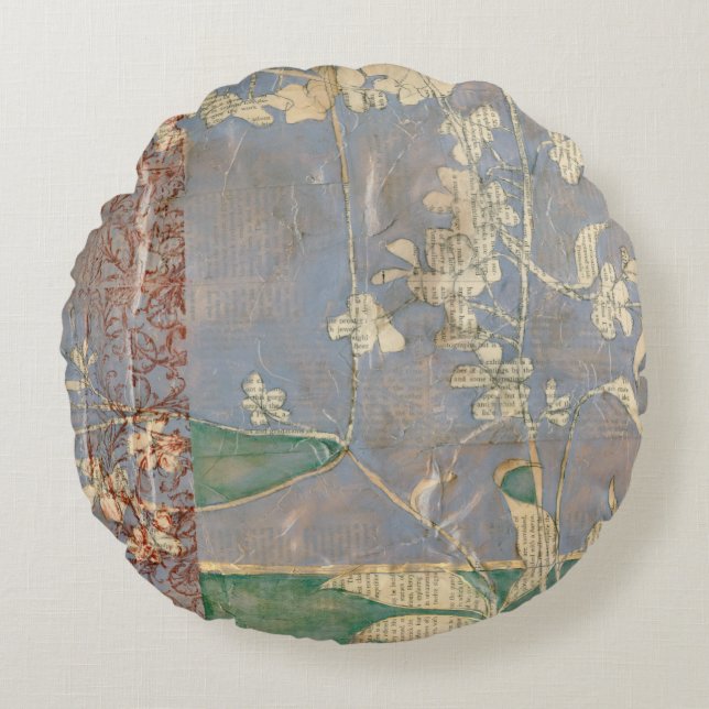White Flowers on Newsprint Background Round Cushion (Front)
