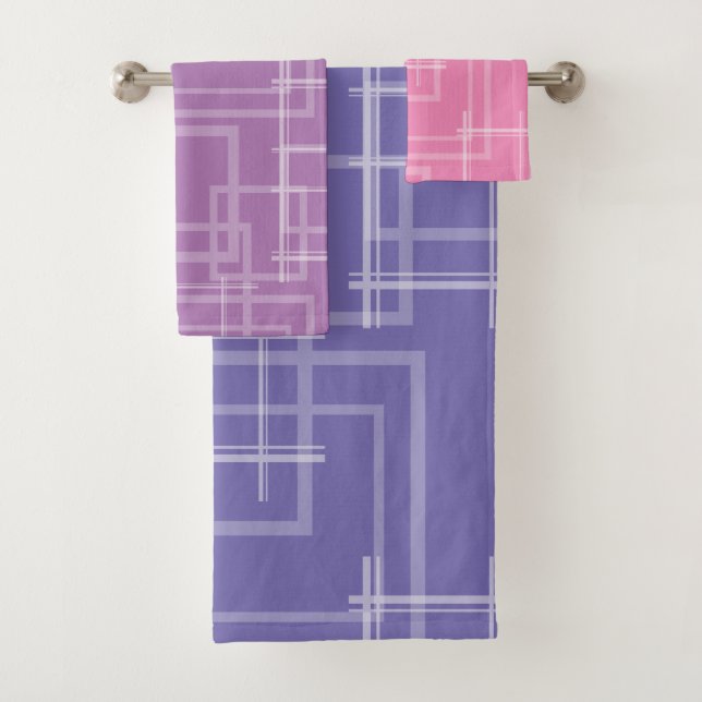 White Geometric Intersected Random Squares Bath Towel Set (Insitu)