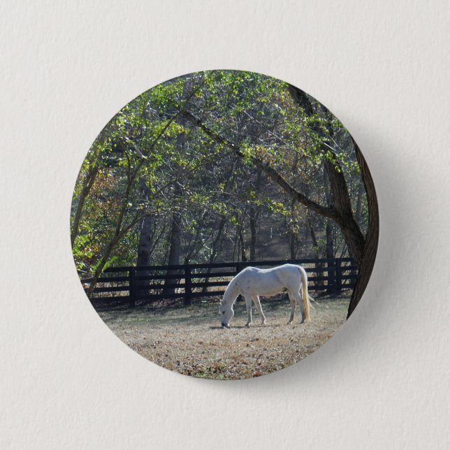 White Horse in trees 6 Cm Round Badge (Front)