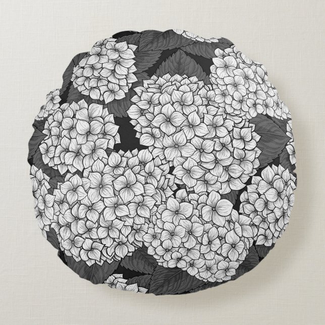 White hydrangea round cushion (Front)
