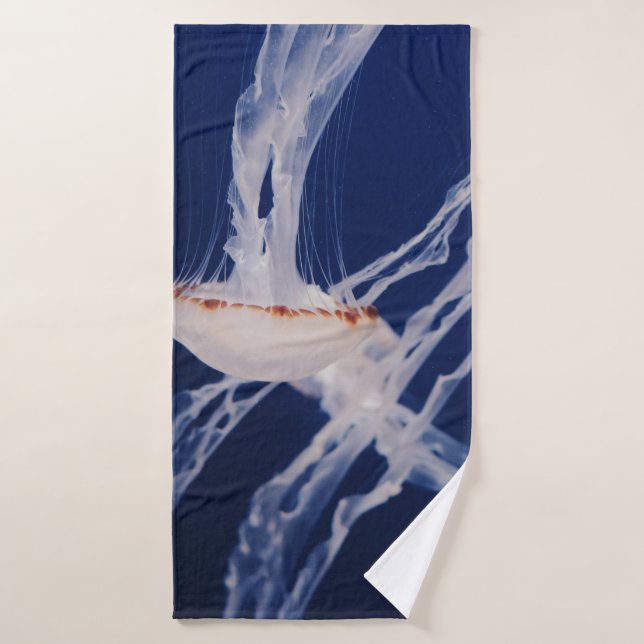 WHITE JELLY FISH BATH TOWEL (Bath Towel)