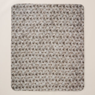 White knitting wool: cosy texture. sherpa blanket
