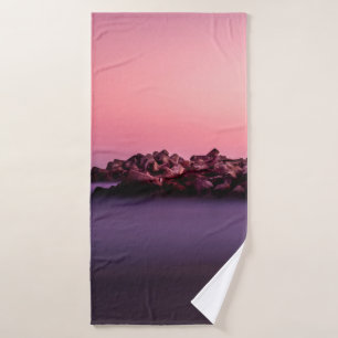 WHITE LIGHTHOUSE ON ROCKY SEASHORE BATH TOWEL