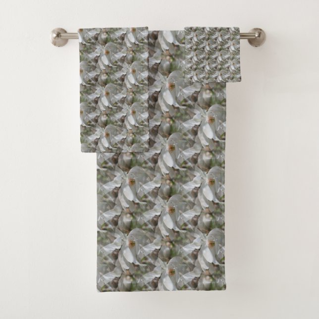 White Magnolia Flower Blossoms Nature Pattern Bath Towel Set (Insitu)