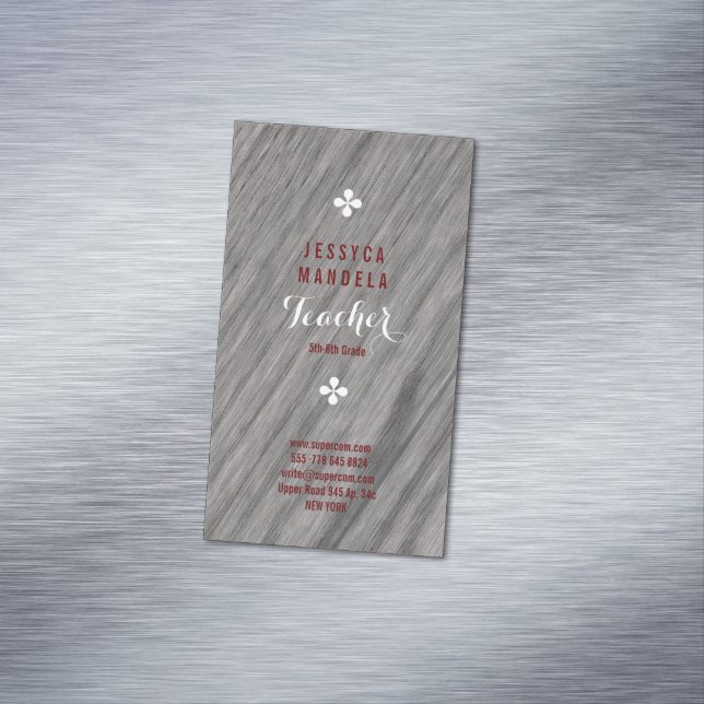 White oak wood, brown, white 	Magnetic business card (In Situ)