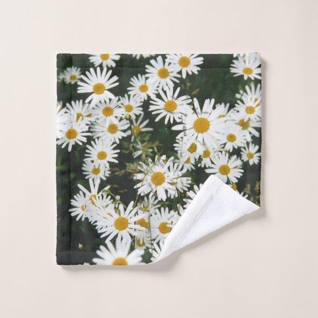 White Oxeye Daisy, Moon Daisy Meadow Wash Cloth (Wash Cloth)