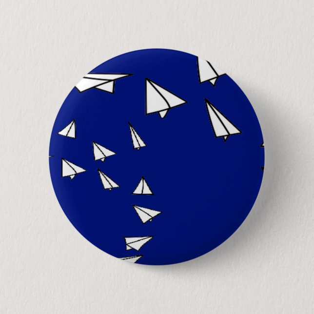 White paper planes on blue 6 cm round badge (Front)