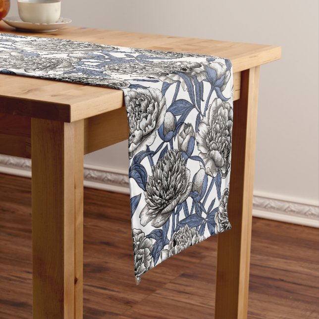 White peony flowers short table runner (In Situ)