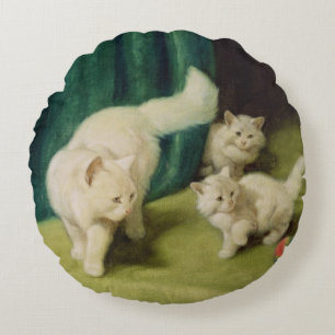 White Persian Cat with Two Kittens Round Cushion