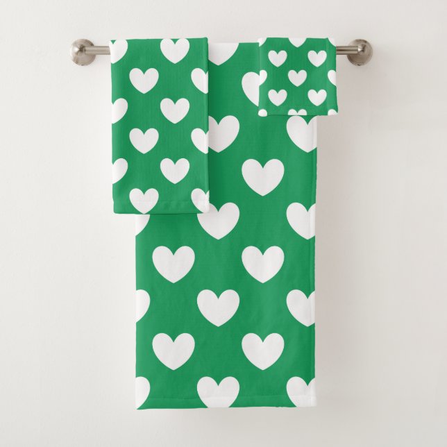 White polka hearts on Kelly green Bath Towel Set (Insitu)