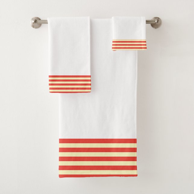 White + Red Stripes Bath Towel Set (Insitu)