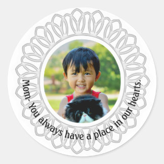 White Round Frame Photo Necklace, Mum Inscription Classic Round Sticker