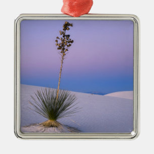 WHITE SANDS NATIONAL MONUMENT, NEW MEXICO. METAL TREE DECORATION
