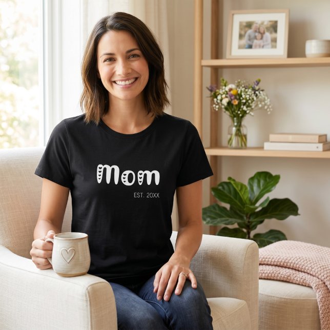 White Script Established Mum Cute Hearts T-Shirt (Creator Uploaded)