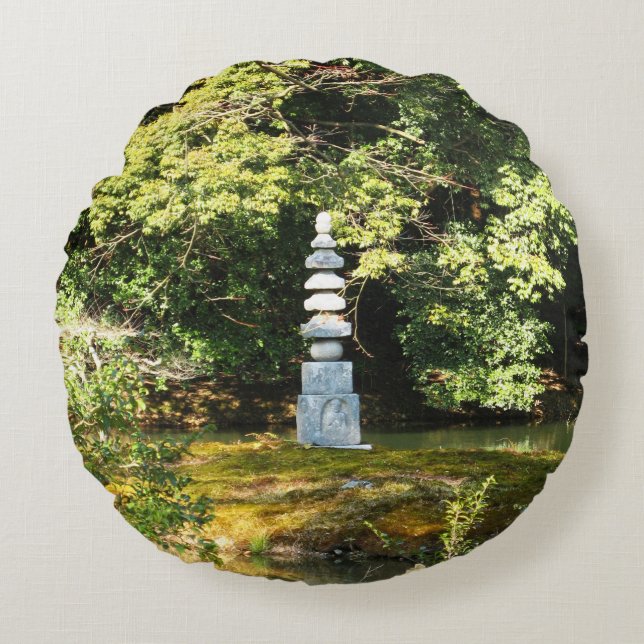 White Snake Pagoda / Hakuja No Tsuka Round Cushion (Front)