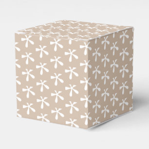 White snow star snowflakes pattern beige gift favour box