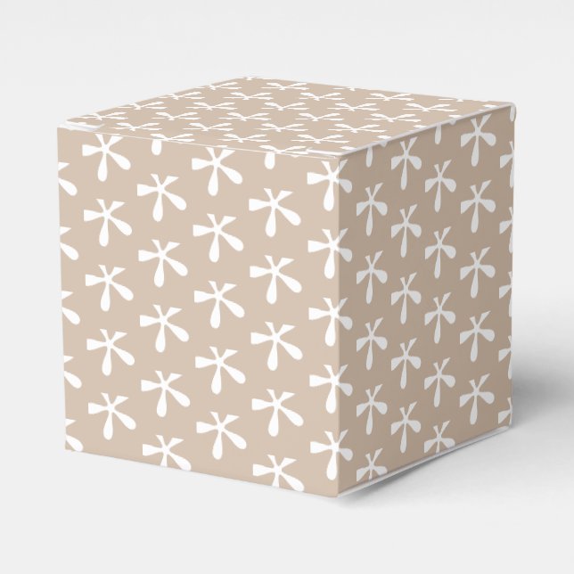 White snow star snowflakes pattern beige gift favour box (Front Side)