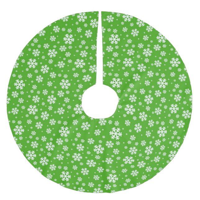 White Snowflakes on Green Winter Pattern Brushed Polyester Tree Skirt (Front)