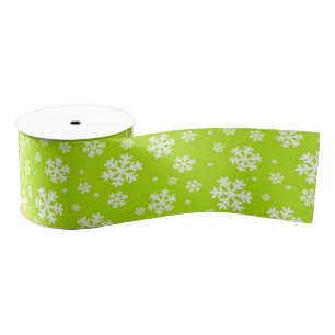 White Snowflakes on Green Winter Pattern Grosgrain Ribbon