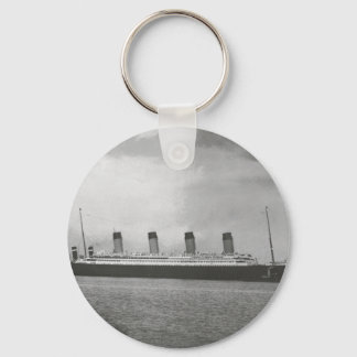 White Star Line - Titanic - Sailing on its Voyage Key Ring