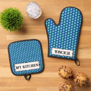 White-Teal Clover Ribbon by Kenneth Yoncich Oven Mitt & Pot Holder Set