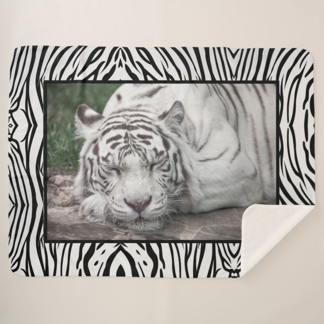White Tiger Sherpa Blanket (Front (Horizontal))