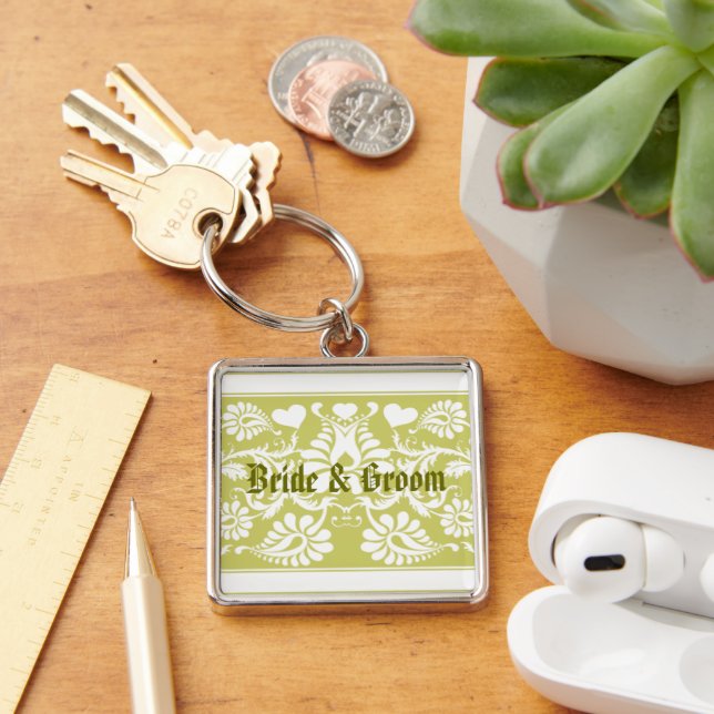 White Vintage Floral Wedding Favours Key Ring (Desk)