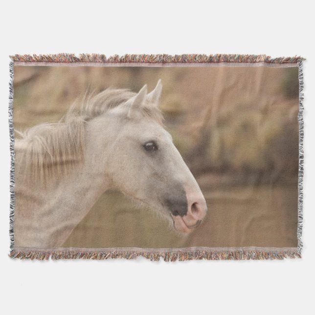 White wild horse throw blanket (Front)