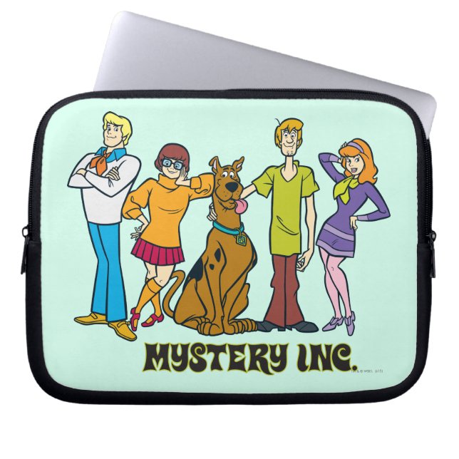 Whole Gang 12 Mystery Inc Laptop Sleeve (Front)