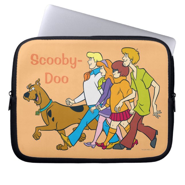 Whole Gang 18 Mystery Inc Laptop Sleeve (Front)