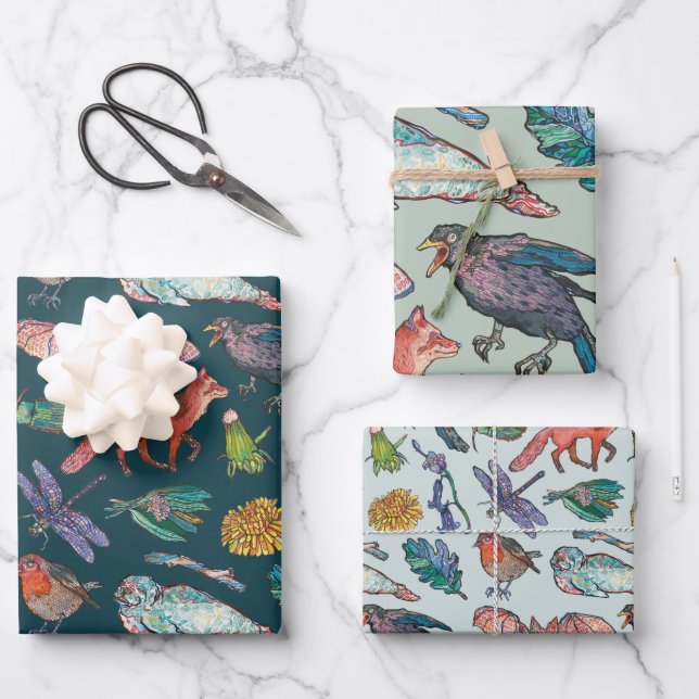 Wild Animals of Ireland Green Wrapping Paper Set (Front)