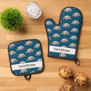 wild armadillo (name) oven mitt & pot holder set