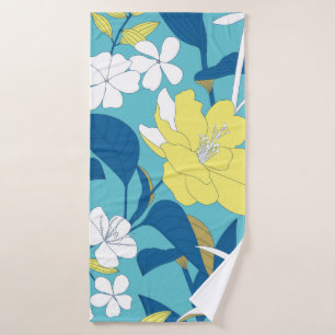 Wild flowers seamless pattern on white background bath towel