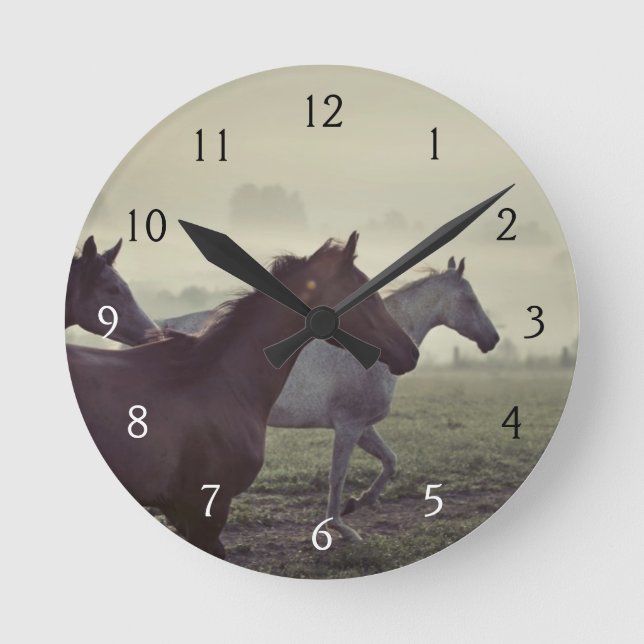 Wild horses round clock (Front)