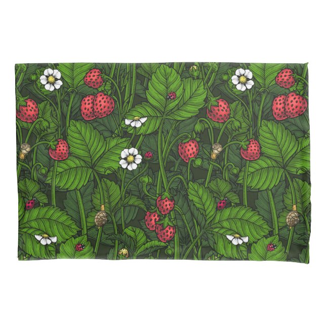 Wild strawberries pillowcase (Front)